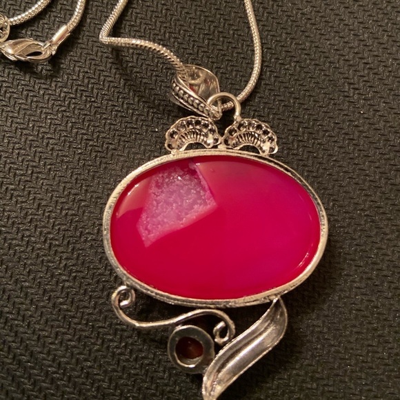 Women’s Pink Quartz & Red Garnet Pendant with 20” .925 Necklace. - Picture 4 of 6
